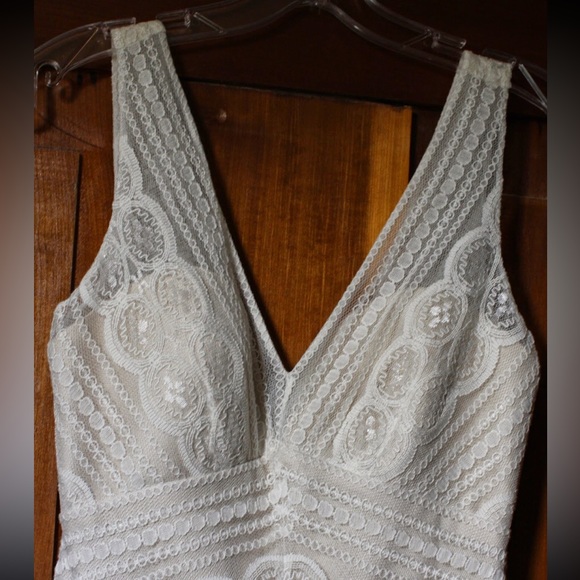 Wtoo Lace and Silk underlay Ivory Wedding Dress - Picture 2 of 13